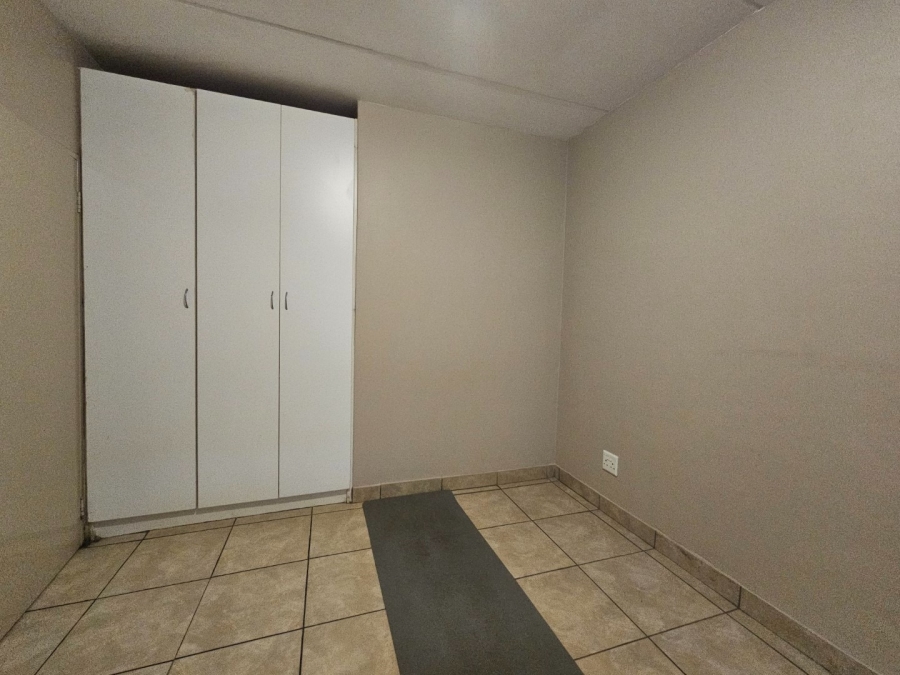 2 Bedroom Property for Sale in Rustenburg Central North West